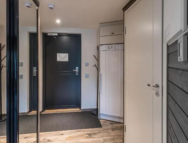 Rukavalley Unique47 In - Out *