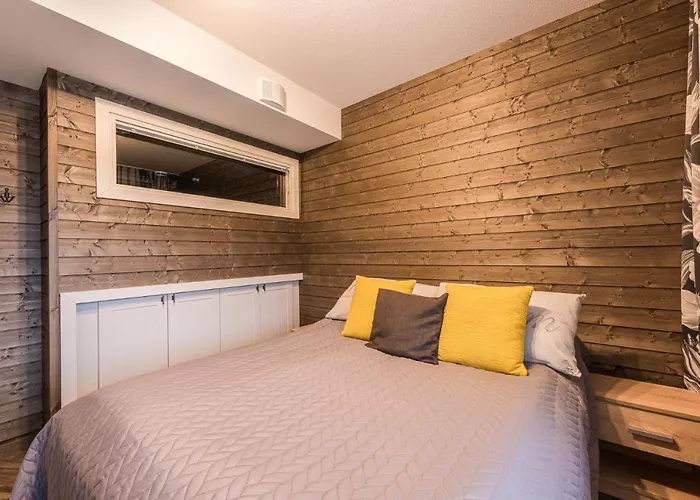 Rukavalley Unique47 In - Out *